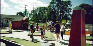 black-lake-mini-golf