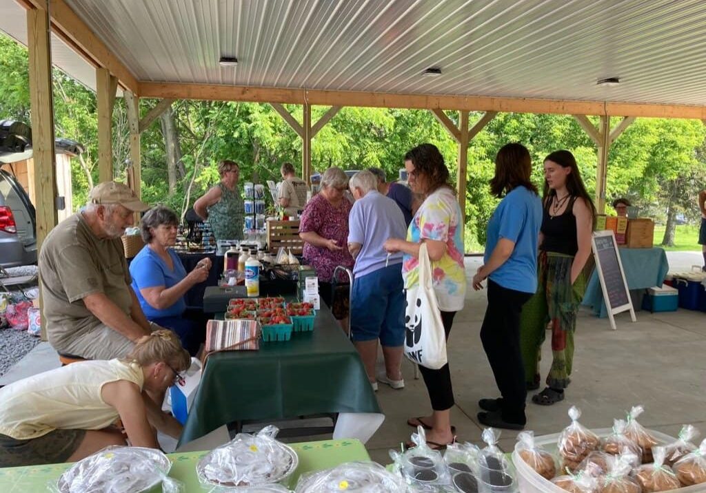 vendors and customers at hammond new york farmers market