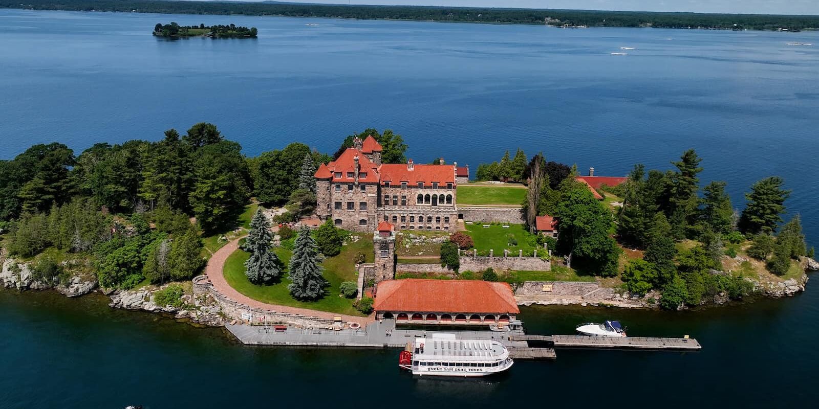 hammond-ny-singer-castle-summer1