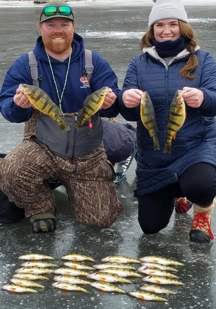 ice-fishing-st-lawrence-county-helms-big-tupper-charters6