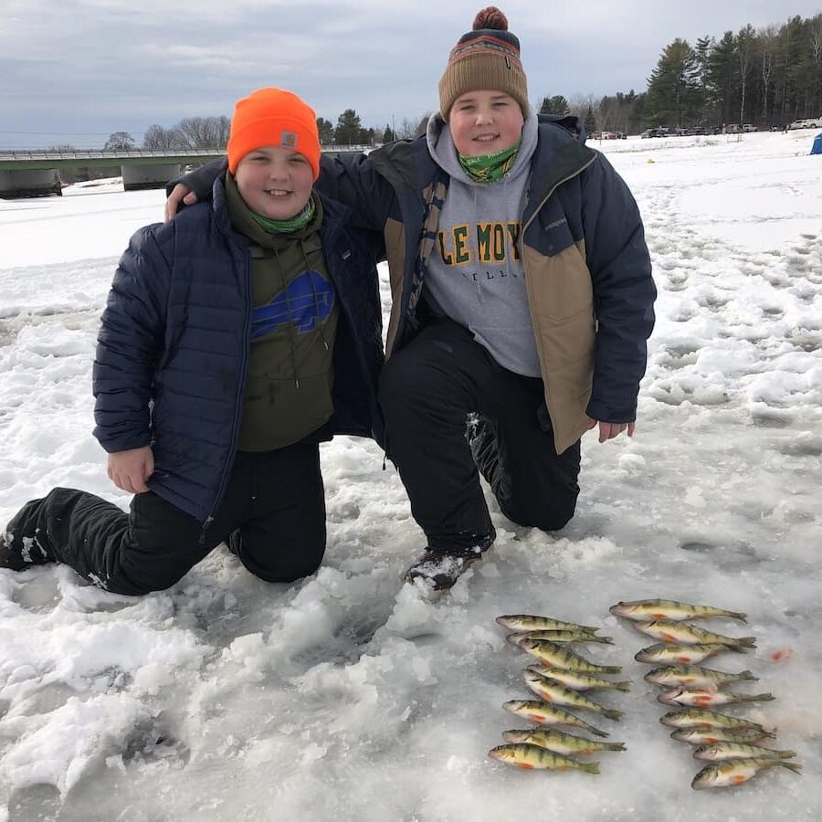 ice-fishing-st-lawrence-county-helms-big-tupper-charters7