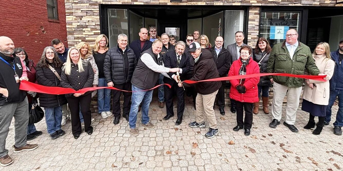 massena-business-ribbon-cutting