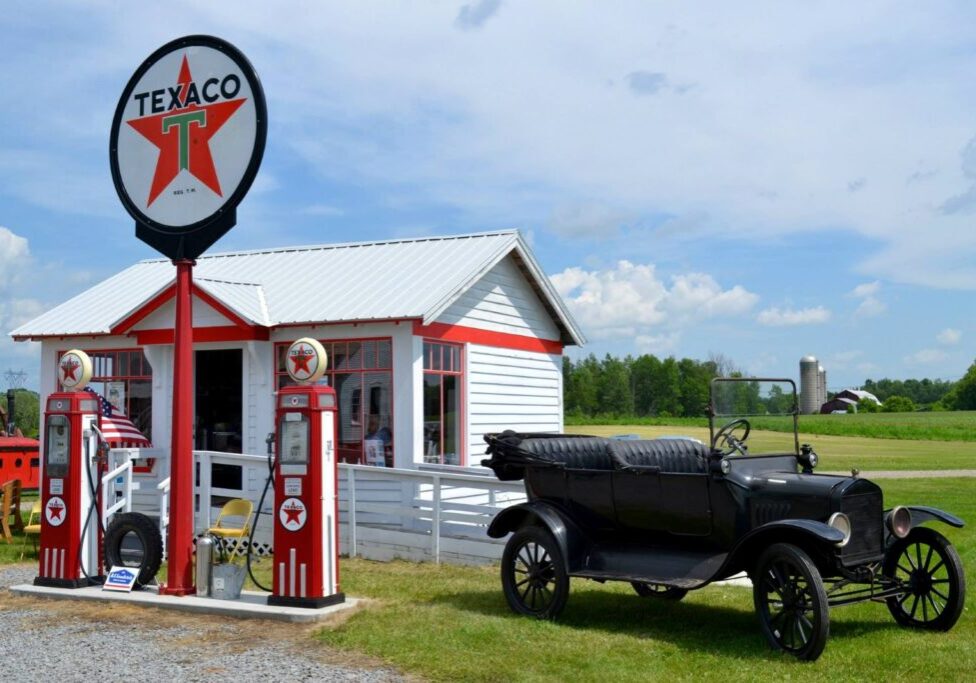 st-lawerence-power-equipment-museum-madrid-ny-summer3