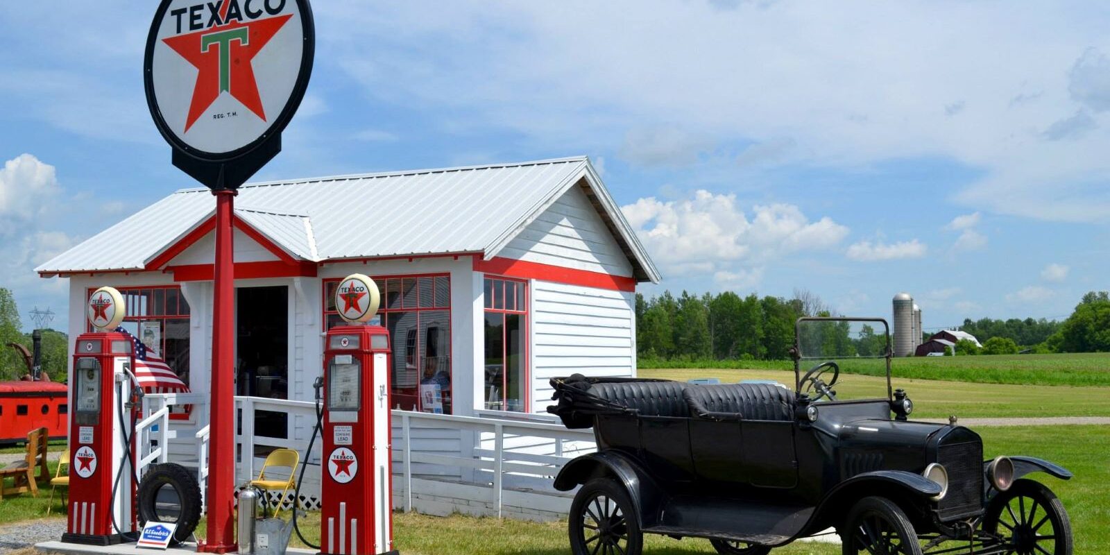 st-lawerence-power-equipment-museum-madrid-ny-summer3